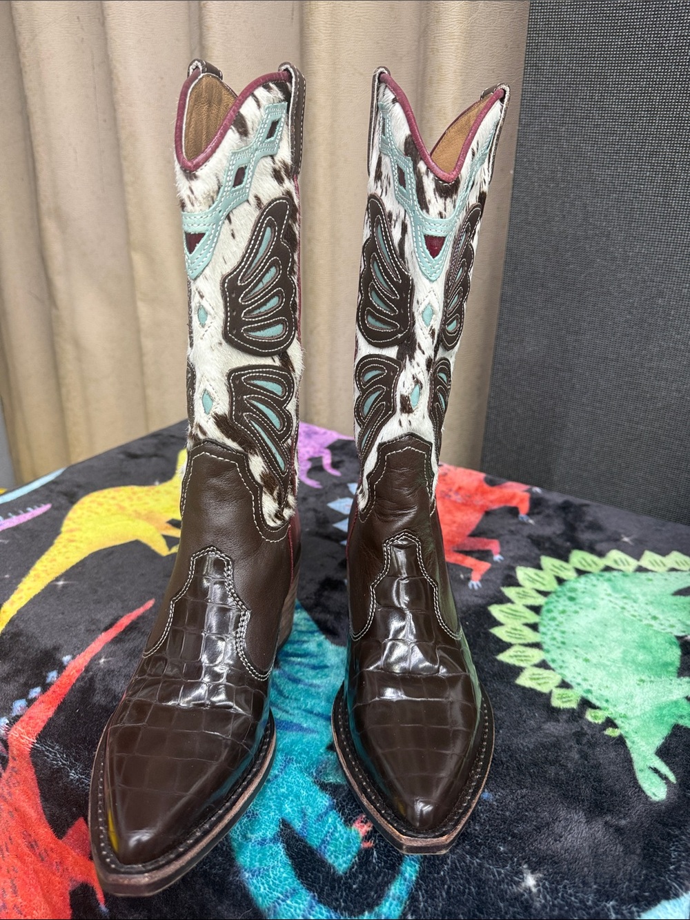 Steve Madden Brown Leather and Turquoise Embroidered Western Boots